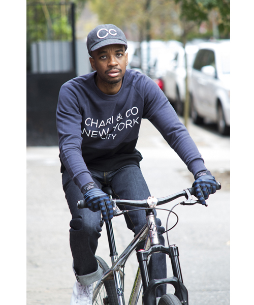 BEAMS T（ビームスティー）の「CHARI&CO NYC / Bitone スウェット（スウェット・メンズ・ホワイト/チャコールグレー/レッド・MEDIUM/LARGE/SMALL）」の14枚目の写真