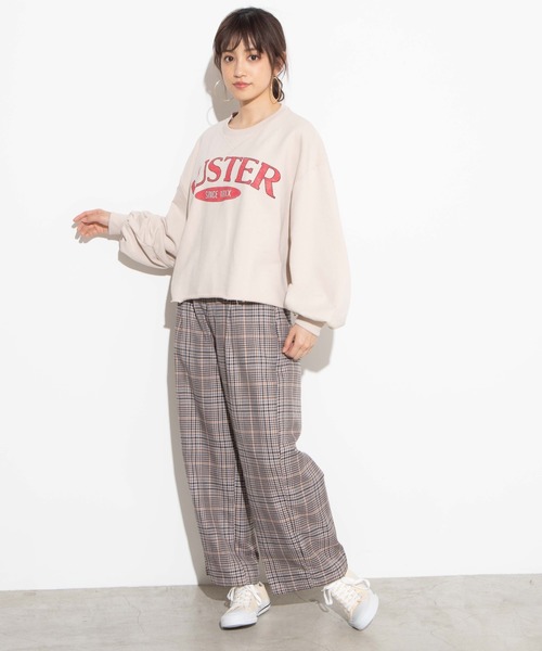 WEGO（ウィゴー）の「WEGO/カットオフカレッジビッグシルエットスウェット（スウェット・レディース・ベージュ/アイボリー・FREE）」の13枚目の写真