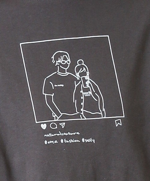 natural couture(ナチュラルクチュール)の「セルフィーカップルイラストT(Tシャツ/カットソー・レディース・ベージュ/オフホワイト/ピンク/スミクロ・FREE)」の12枚目の写真