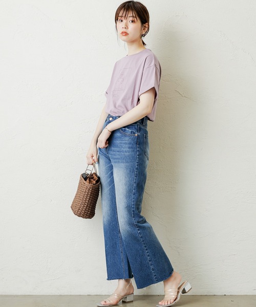 natural couture(ナチュラルクチュール)の「セルフィーカップルイラストT(Tシャツ/カットソー・レディース・ベージュ/オフホワイト/ピンク/スミクロ・FREE)」の16枚目の写真