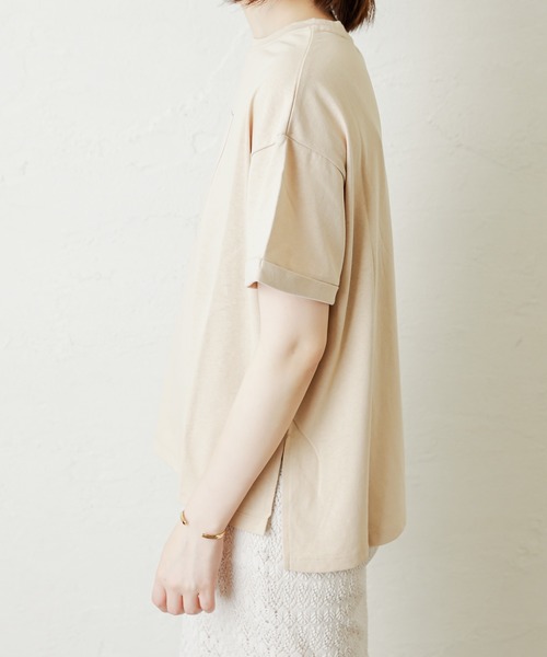 natural couture(ナチュラルクチュール)の「セルフィーカップルイラストT(Tシャツ/カットソー・レディース・ベージュ/オフホワイト/ピンク/スミクロ・FREE)」の21枚目の写真