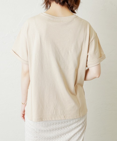 natural couture(ナチュラルクチュール)の「セルフィーカップルイラストT(Tシャツ/カットソー・レディース・ベージュ/オフホワイト/ピンク/スミクロ・FREE)」の22枚目の写真