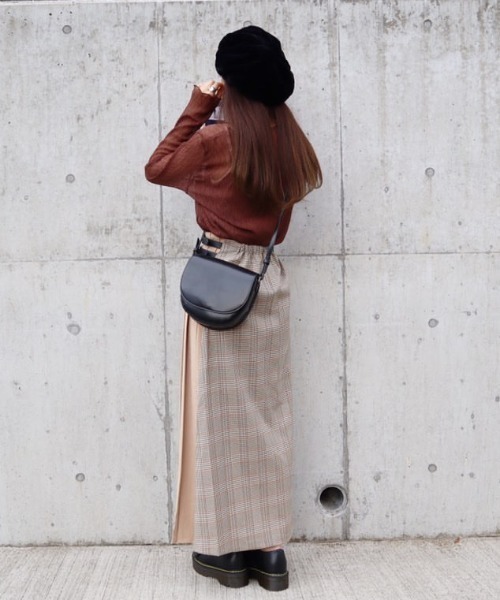 Mysa&Liina(ミーサリーナ)の「シアーインナー×キャミSET(シャツ/ブラウス・レディース・ブラック/ベージュ/オフホワイト/ピンク/ブラウン/ブルー・M)」の15枚目の写真