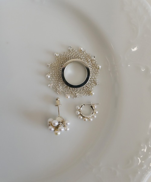 MariaBlack フープ ピアス 片耳用 ドロップ 淡水パール ツイスト MariaBlack フープ ピアス 片耳用 ドロップ 淡水パール ツイスト
