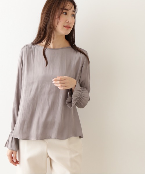 NATURAL BEAUTY BASIC(ナチュラルビューティーベーシック)の「キャンディースリーブサテンブラウス(シャツ/ブラウス・レディース・オフホワイト/ダークブラウン/ピンク・SMALL/MEDIUM)」の1枚目の写真