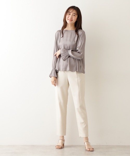 NATURAL BEAUTY BASIC(ナチュラルビューティーベーシック)の「キャンディースリーブサテンブラウス(シャツ/ブラウス・レディース・オフホワイト/ダークブラウン/ピンク・SMALL/MEDIUM)」の9枚目の写真