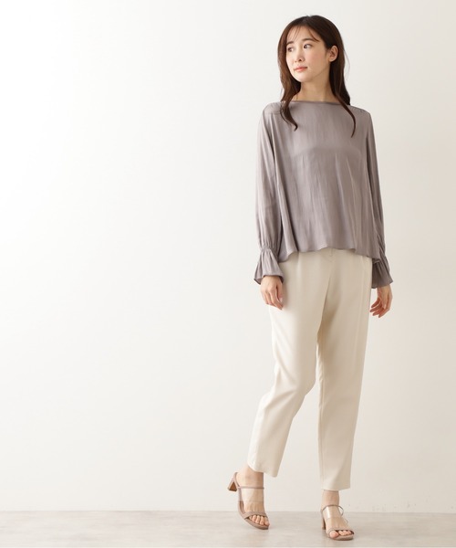 NATURAL BEAUTY BASIC(ナチュラルビューティーベーシック)の「キャンディースリーブサテンブラウス(シャツ/ブラウス・レディース・オフホワイト/ダークブラウン/ピンク・SMALL/MEDIUM)」の10枚目の写真