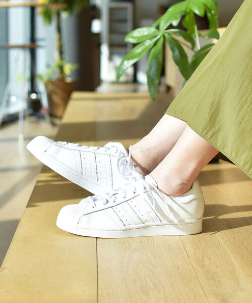 Ray BEAMS（レイビームス）の「▲adidas Originals for Ray BEAMS / SUPERSTAR（スニーカー・レディース・ホワイト・24.5/25/23/24/23.5/25.5）」の20枚目の写真