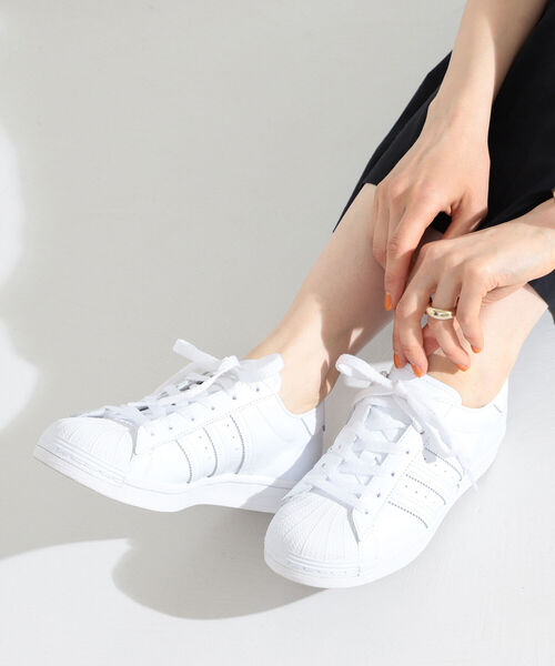 Ray BEAMS（レイビームス）の「▲adidas Originals for Ray BEAMS / SUPERSTAR（スニーカー・レディース・ホワイト・24.5/25/23/24/23.5/25.5）」の5枚目の写真