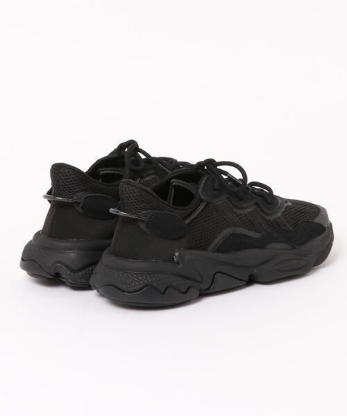 adidas Originals（アディダスオリジナルス）の「【adidas originals】OZWEEGO（スニーカー・レディース・ブラック・22.5cm/23cm/23.5cm/24cm/24.5cm）」の2枚目の写真