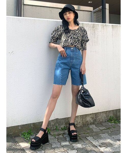 EMODA(エモダ)の「トライアングルハンドバッグ(ハンドバッグ・レディース・ホワイト/ブラック・FREE)」の7枚目の写真