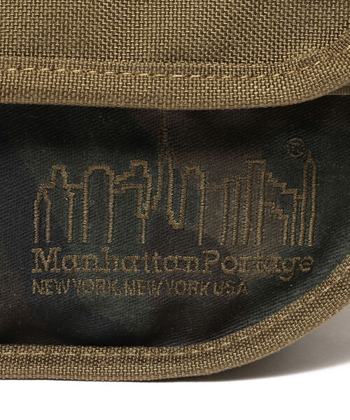 Manhattan Portage（マンハッタンポーテージ）の「Manhattan Portage × BEAMS / 別注 1115 Military Mini Bag（ショルダーバッグ・メンズ・ブラック/グリーン系その他・ONE SIZE）」の12枚目の写真