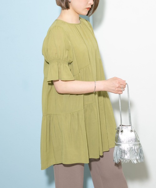 UR Lab.（アーバンリサーチラボ）の「UR Lab.　パフスリーブギャザーブラウス（シャツ/ブラウス・レディース・ラベンダー/イエロー系その他/ホワイト・FREE）」の5枚目の写真