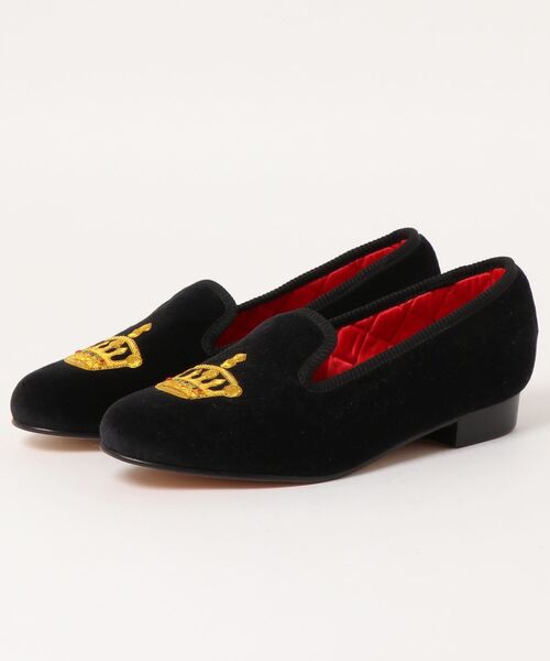 Tricker's（トリッカーズ）の「Tricker's VICTORIA /LEATHER SOLE / VELVET SLIPPER（ドレスシューズ・レディース・ブラック/ネイビー・UK5/UK6/UK4/UK4.5/UK5.5）」の2枚目の写真