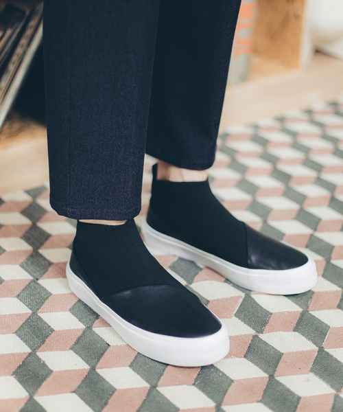 alfredoBANNISTER（アルフレッドバニスター）の「ミドルカット 切り替え スニーカー（スニーカー・メンズ・ブラック/ネイビー/シルバー・40/41/42/43）」の4枚目の写真