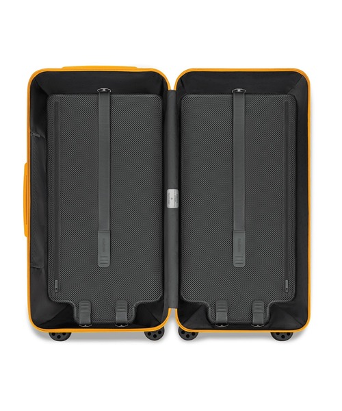 RIMOWA（リモワ）の「Essential Trunk Plus Mango（スーツケース