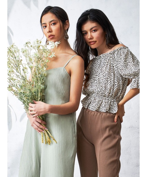 DURAS（デュラス）の「楊柳プリーツオールインワン（つなぎ/オールインワン・レディース・ブラック/ミント/モカ・FREE）」の4枚目の写真