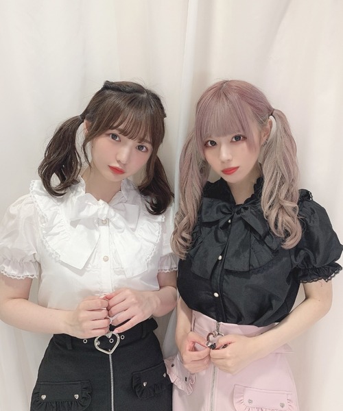 Honey Cinnamon（ハニーシナモン）の「切替フリルボウタイブラウス