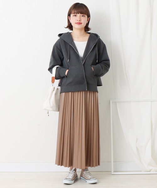 libelle more（リベル モア）の「ダンボールポンチ バックペプラムパーカー（パーカー・レディース・チャコールグレー/ネイビー/ブラック/グレイッシュベージュ/カーキ・M/L）」の9枚目の写真