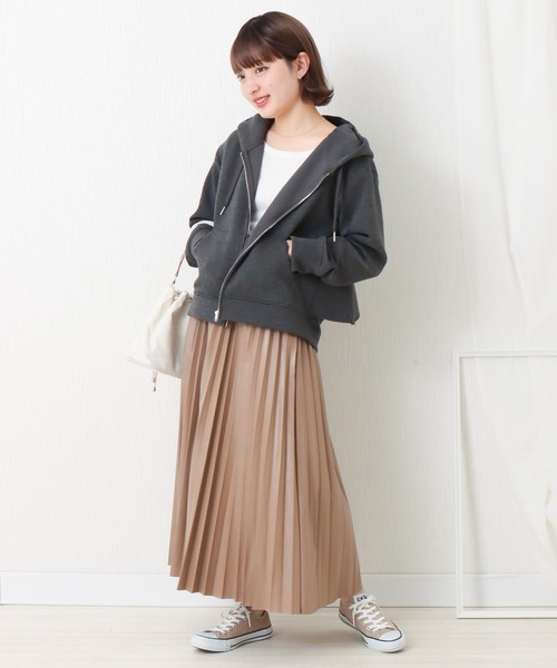 libelle more（リベル モア）の「ダンボールポンチ バックペプラムパーカー（パーカー・レディース・チャコールグレー/ネイビー/ブラック/グレイッシュベージュ/カーキ・M/L）」の10枚目の写真