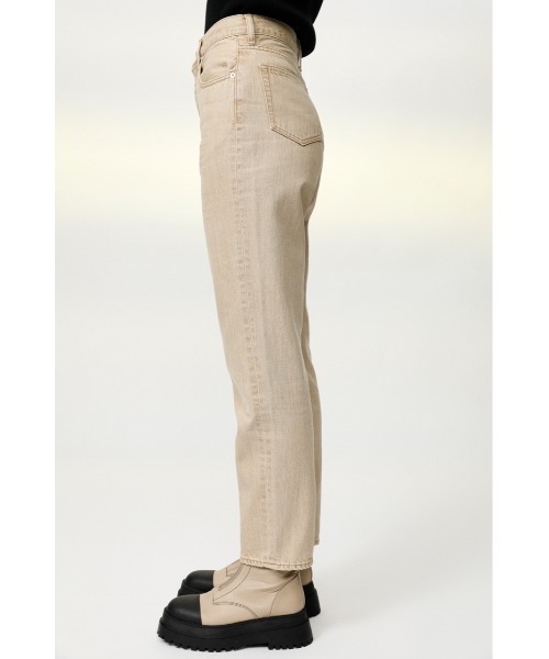 SLY（スライ）の「LUCAS HW TAPERED PT-E ハイウエストテーパード デニムパンツ（デニムパンツ・レディース・ベージュ・26inch/23inch/24inch/25inch）」の4枚目の写真