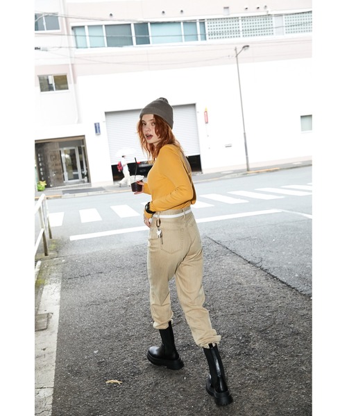 SLY（スライ）の「LUCAS HW TAPERED PT-E ハイウエストテーパード デニムパンツ（デニムパンツ・レディース・ベージュ・26inch/23inch/24inch/25inch）」の10枚目の写真