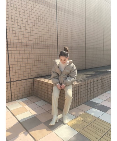 SLY（スライ）の「LUCAS HW TAPERED PT-E ハイウエストテーパード デニムパンツ（デニムパンツ・レディース・ベージュ・26inch/23inch/24inch/25inch）」の17枚目の写真