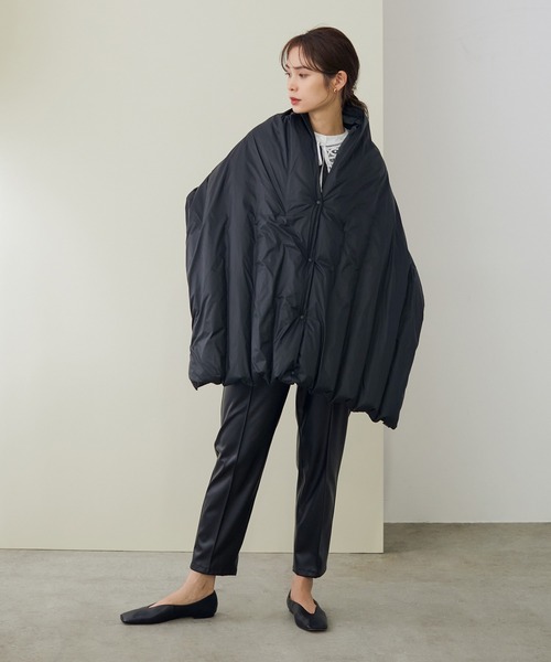 ROPE'（ロペ）の「【シリーズ】【TAION】別注ダウンケープ（その他アウター・レディース・チャコールグレー/カーキ/キナリ・FREE）」の17枚目の写真