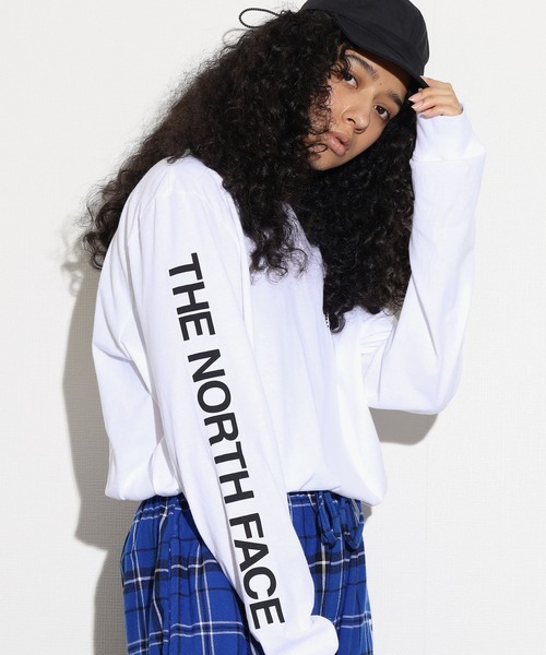 THE NORTH FACE(ザノースフェイス)の「日本未発売 THE NORTH FACE/ザ・ノースフェイス M LS TNF Sleeve Hit Tee ロングスリーブTシャツ ワンポイント ブランドロゴ(Tシャツ/カットソー・メンズ・レッド/ベージュ/ブラック/モスグリーン/グレー/ネイビー/マスタード/ホワイト/ダークグレー/ブラック×グレー/ライトグレー/ホワイト系その他・XL/M/L/XXL/S)」の2枚目の写真