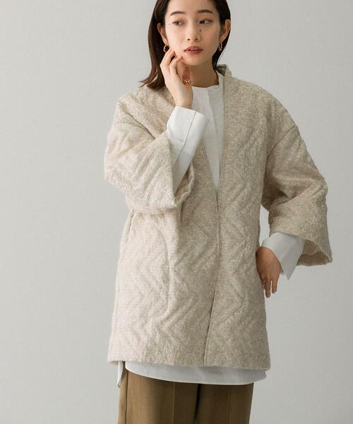 KBF（ケイビーエフ）の「スラブツイードキルティングジャケット（ノーカラージャケット・レディース・ライトベージュ/ブラック・ONE）」の3枚目の写真