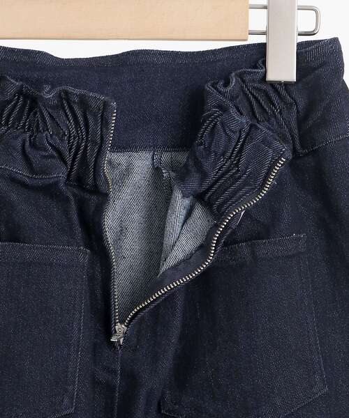 MAJESTIC LEGON（マジェスティックレゴン）の「スリムストレッチIラインスカート（デニムスカート・レディース・ブラック/ネイビー・MEDIUM/SMALL）」の12枚目の写真