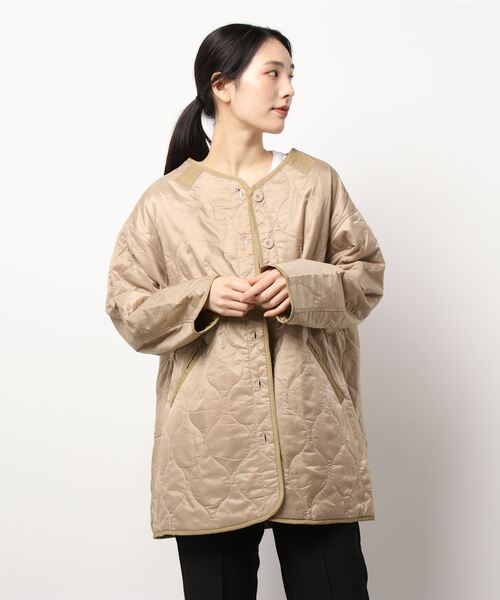 Samansa Mos2(サマンサ モスモス)の「ノーカラーキルティングブルゾン(ブルゾン・レディース・ベージュ/カーキ/マスタード/チャコール・フリ-)」の11枚目の写真