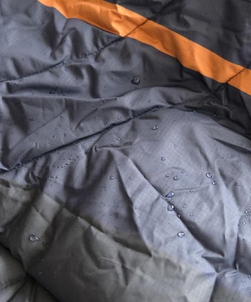 ムラサキスポーツ(ムラサキスポーツ)の「VOITED/ヴォイテッド ブランケット Classic Pillow Blanket BLPBC(アウトドアグッズ・メンズ・ネイビー/カーキ・FREE)」の10枚目の写真