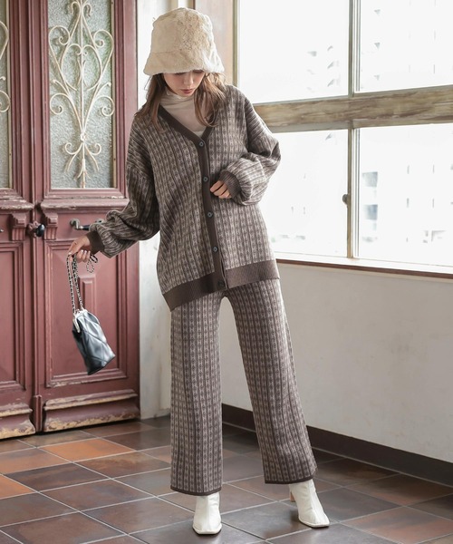 KOBE LETTUCE（コウベレタス）の「ダイヤストライプ柄ジャガードルーズニットカーディガン（カーディガン/ボレロ・レディース・ブラック/ベージュ/オリーブ・FREE）」の11枚目の写真