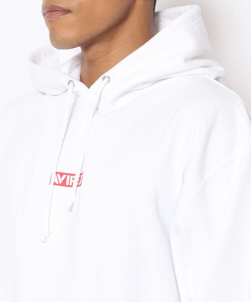 AVIREX（アヴィレックス）の「【直営店限定】バンダナ ボックス ロゴ パーカー / BANDANA PRINT BOX LOGO PARKA Ⅱ / アヴィレックス（パーカー・メンズ・ブラック系その他/ブラック/レッド系その他/レッド・XX-LARGE/X-LARGE/MEDIUM/LARGE）」の22枚目の写真