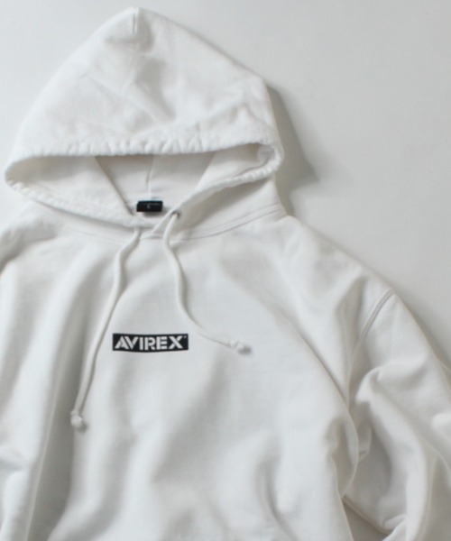 AVIREX（アヴィレックス）の「【直営店限定】バンダナ ボックス ロゴ パーカー / BANDANA PRINT BOX LOGO PARKA Ⅱ / アヴィレックス（パーカー・メンズ・ブラック系その他/ブラック/レッド系その他/レッド・XX-LARGE/X-LARGE/MEDIUM/LARGE）」の5枚目の写真