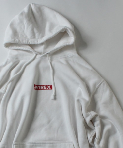 AVIREX（アヴィレックス）の「【直営店限定】バンダナ ボックス ロゴ パーカー / BANDANA PRINT BOX LOGO PARKA Ⅱ / アヴィレックス（パーカー・メンズ・ブラック系その他/ブラック/レッド系その他/レッド・XX-LARGE/X-LARGE/MEDIUM/LARGE）」の7枚目の写真