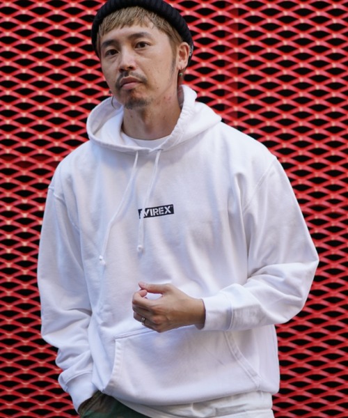 AVIREX（アヴィレックス）の「【直営店限定】バンダナ ボックス ロゴ パーカー / BANDANA PRINT BOX LOGO PARKA Ⅱ / アヴィレックス（パーカー・メンズ・ブラック系その他/ブラック/レッド系その他/レッド・XX-LARGE/X-LARGE/MEDIUM/LARGE）」の10枚目の写真