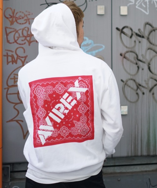 AVIREX（アヴィレックス）の「【直営店限定】バンダナ ボックス ロゴ パーカー / BANDANA PRINT BOX LOGO PARKA Ⅱ / アヴィレックス（パーカー・メンズ・ブラック系その他/ブラック/レッド系その他/レッド・XX-LARGE/X-LARGE/MEDIUM/LARGE）」の13枚目の写真