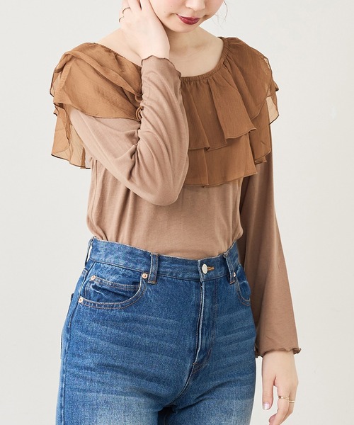 natural couture(ナチュラルクチュール)の「【WEB限定】osonoシアーフリルデザインカットプルオーバー(Tシャツ/カットソー・レディース・ブラック/ベージュ/オフホワイト/モカ・FREE)」の1枚目の写真