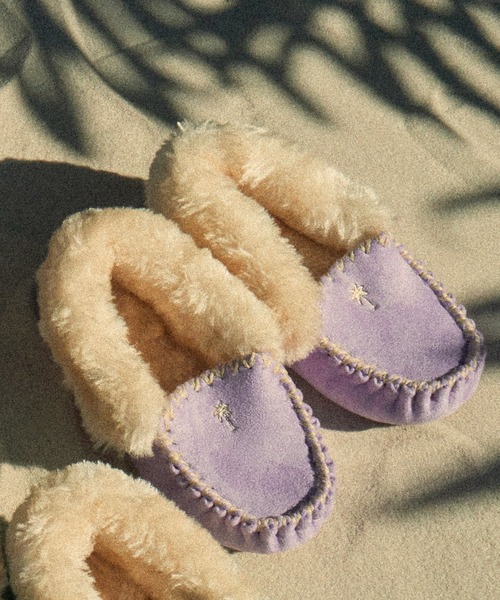 anap mimpi（アナップミンピ）の「【KIDS】パームツリー刺繍モカシンシューズ（モカシン/デッキシューズ・キッズ・ピンク/ラベンダー/ターコイズブルー/グレイッシュベージュ・16/17/18/19）」の4枚目の写真