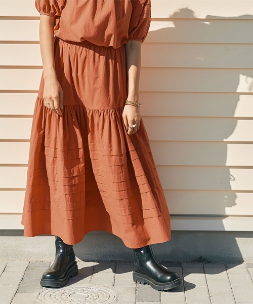 titivate（ティティベイト）の「ﾃﾞｻﾞｲﾝﾀｯｸﾎﾞﾘｭｰﾑｽｶｰﾄ（スカート・レディース・オフホワイト/パープル/オレンジ/ブラック・M/L/S）」の4枚目の写真