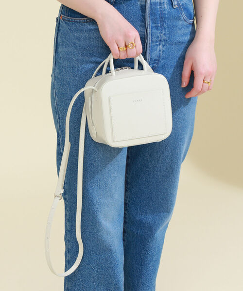 Ray BEAMS（レイビームス）の「YAHKI / ダブル フェイス ミニ ショルダー バッグ（ショルダーバッグ・レディース・ホワイト/ブラック・ONE SIZE）」の2枚目の写真