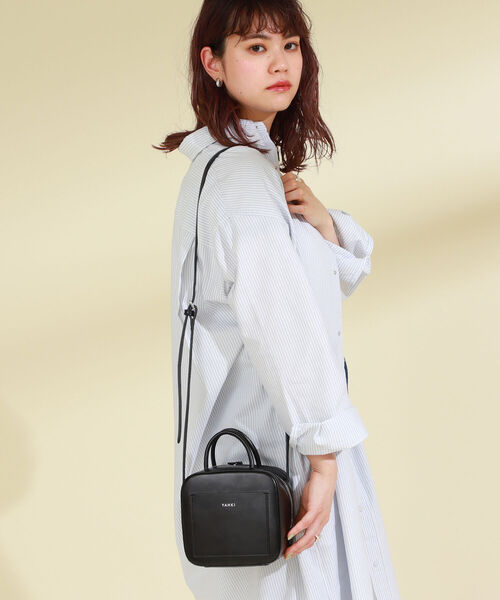 Ray BEAMS（レイビームス）の「YAHKI / ダブル フェイス ミニ ショルダー バッグ（ショルダーバッグ・レディース・ホワイト/ブラック・ONE SIZE）」の6枚目の写真