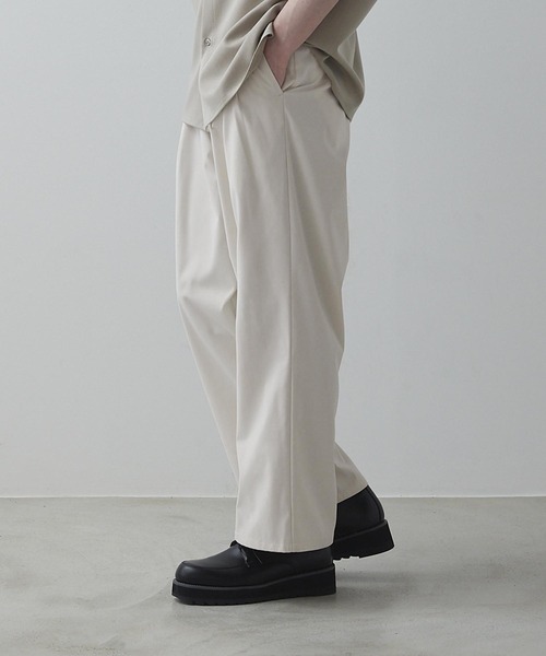 CLEL(クレイル)の「【CLEL】Deep 2 Tuck Wide Pants / ディープ2タック ワイドパンツ(その他パンツ・メンズ・チャコールグレー/ベージュ/オフホワイト・S/M/L)」の2枚目の写真