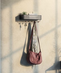 Umbra（アンブラ）の「umbra/エスティーケ オーガナイザー ブラック×ウォルナット（インテリア雑貨）」