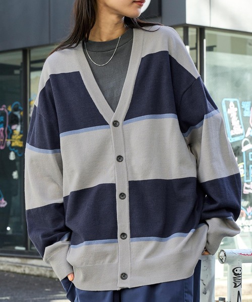 MONO-MART（モノマート）の「ハイゲージカラーリングニットオーバールーズカーディガン（カーディガン/ボレロ・レディース・ダークグリーン/グリーン/ブラック/ピンク系/ベージュ/オレンジ/チャコール/レッド/ネイビー/イエロー/アイボリー/グリーン系/ブルー/ブラック系/ブラック系2/アイボリー系/ネイビー系/ブラック系3/ネイビー系2/ブラック系4/ブルー系2/パープル/ライトグリーン/ダークブラウン/モカ/グレイッシュブルー・S/M/L/XL）」の20枚目の写真