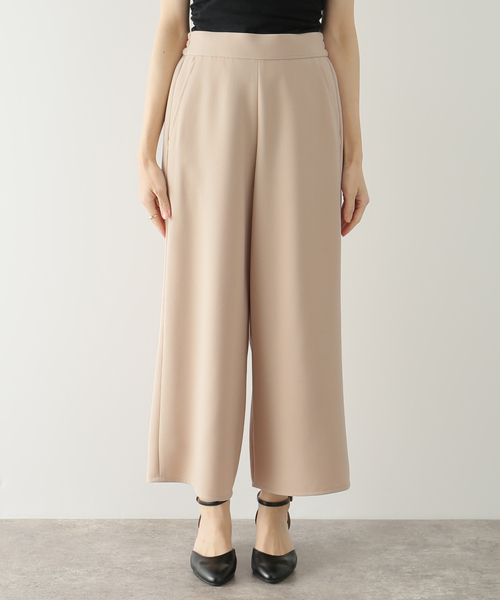 La TOTALITE(ラトータリテ)の「ジョーゼットフレアクロップドパンツ(その他パンツ・レディース・ベージュ/ネイビー・36/38)」の18枚目の写真