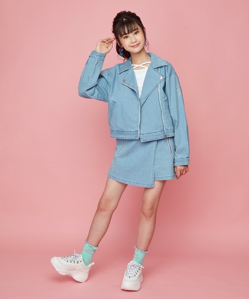 JENNI love（ジェニィラブ）の「ライダース風デニムGジャン（デニムジャケット・キッズ・オフホワイト/サックスブルー・130cm/140cm/150cm/160cm）」の3枚目の写真