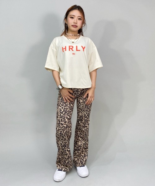 Hurley （ハーレー）の「Hurley/ハーレー 水陸両用ショート丈フロントロゴTシャツ/ラッシュガード   WSS2200010（Tシャツ/カットソー・レディース・ホワイト/ブラック/カーキ・S/M）」の16枚目の写真